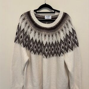 Old Navy Women's Sweater with Cream and Brown Pattern